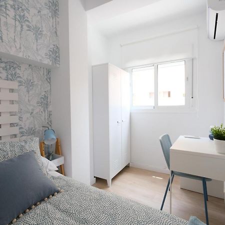 Lovely Apartment Malaga Exterior photo