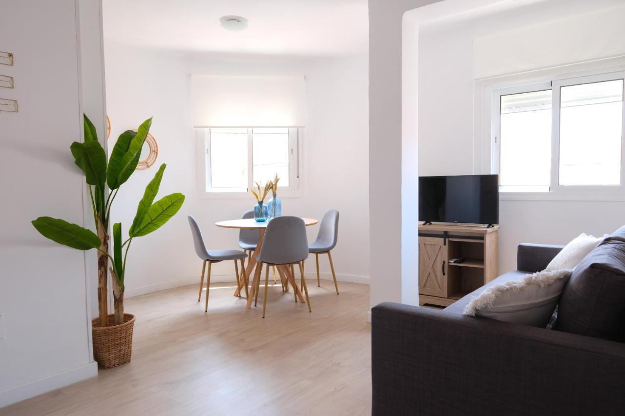 Lovely Apartment Malaga Exterior photo